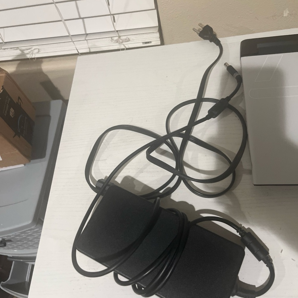 Alienware Silver Gaming Laptop with RGB Keyboard and Large Display - Picture 6 of 6